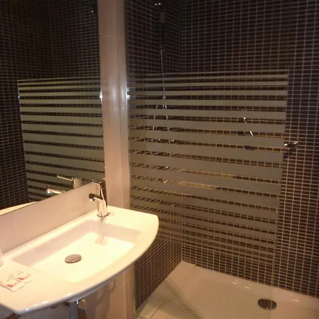 House Hotel 3*