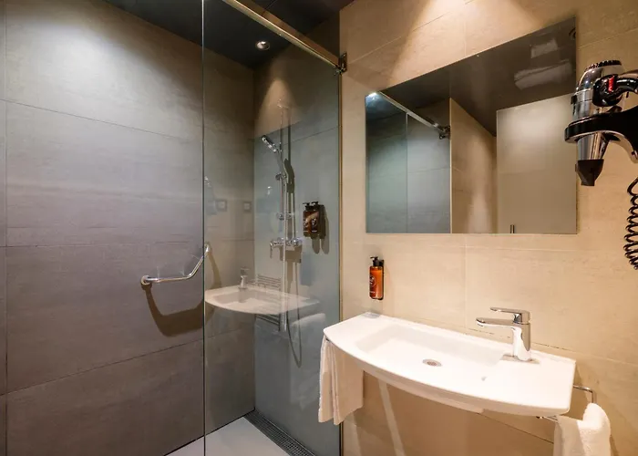 House 3* Barcelona