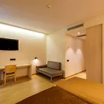 House Hotel 3*