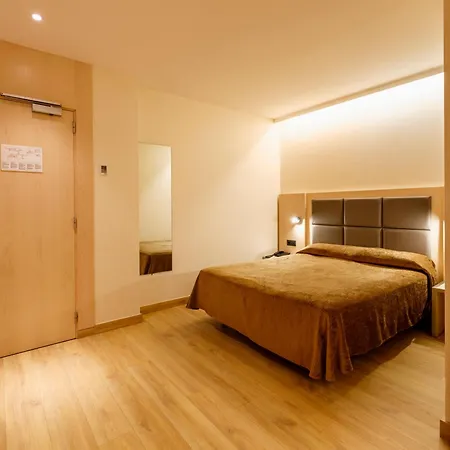 Hotel House 3*